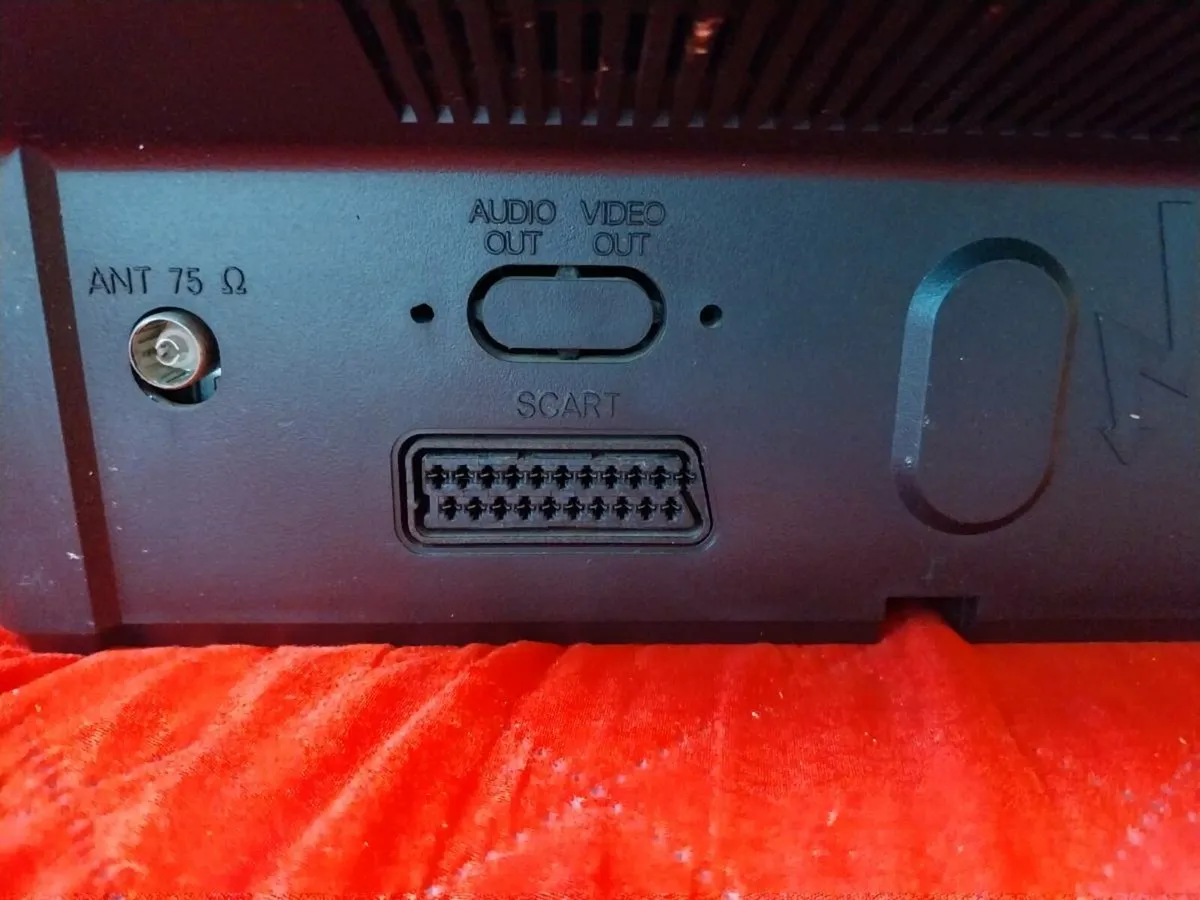 14" retro tv - Image 1