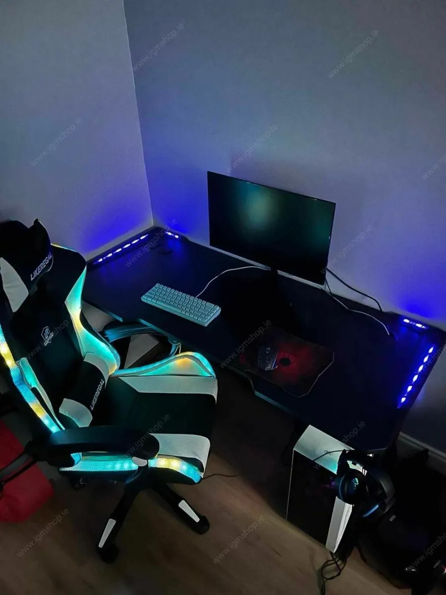 Gaming chair with Speakers - Image 3
