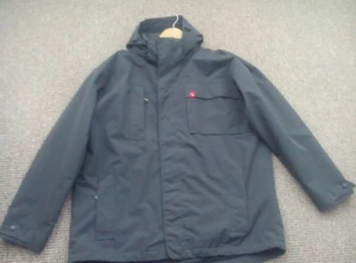 Trespass Brand Men's Hooded Waterproof Coat.