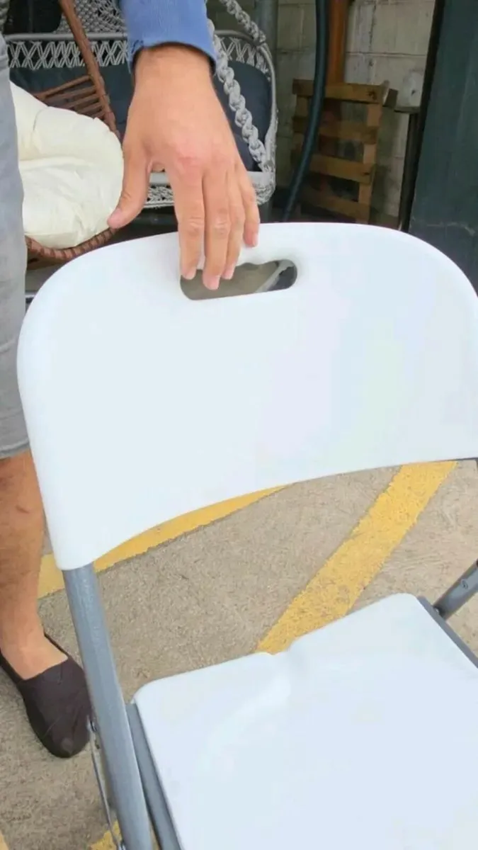 Foldable chair brand new - Image 3