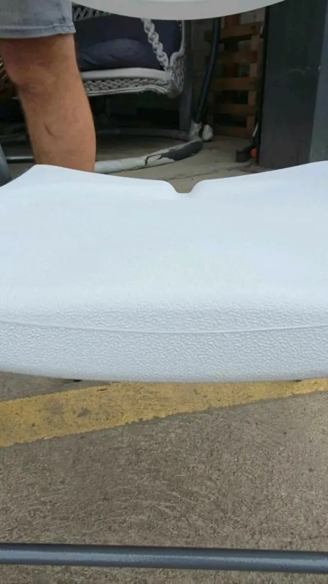 Foldable chair brand new - Image 4