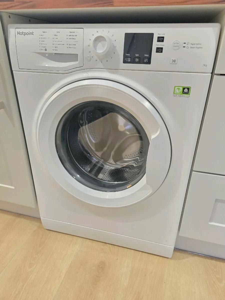 Hotpoint 7kg Washing machine in great condition - Image 1