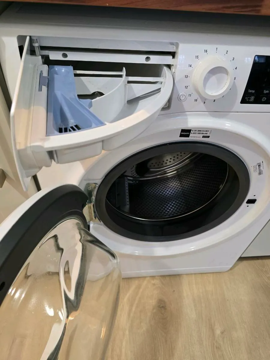 Hotpoint 7kg Washing machine in great condition - Image 2