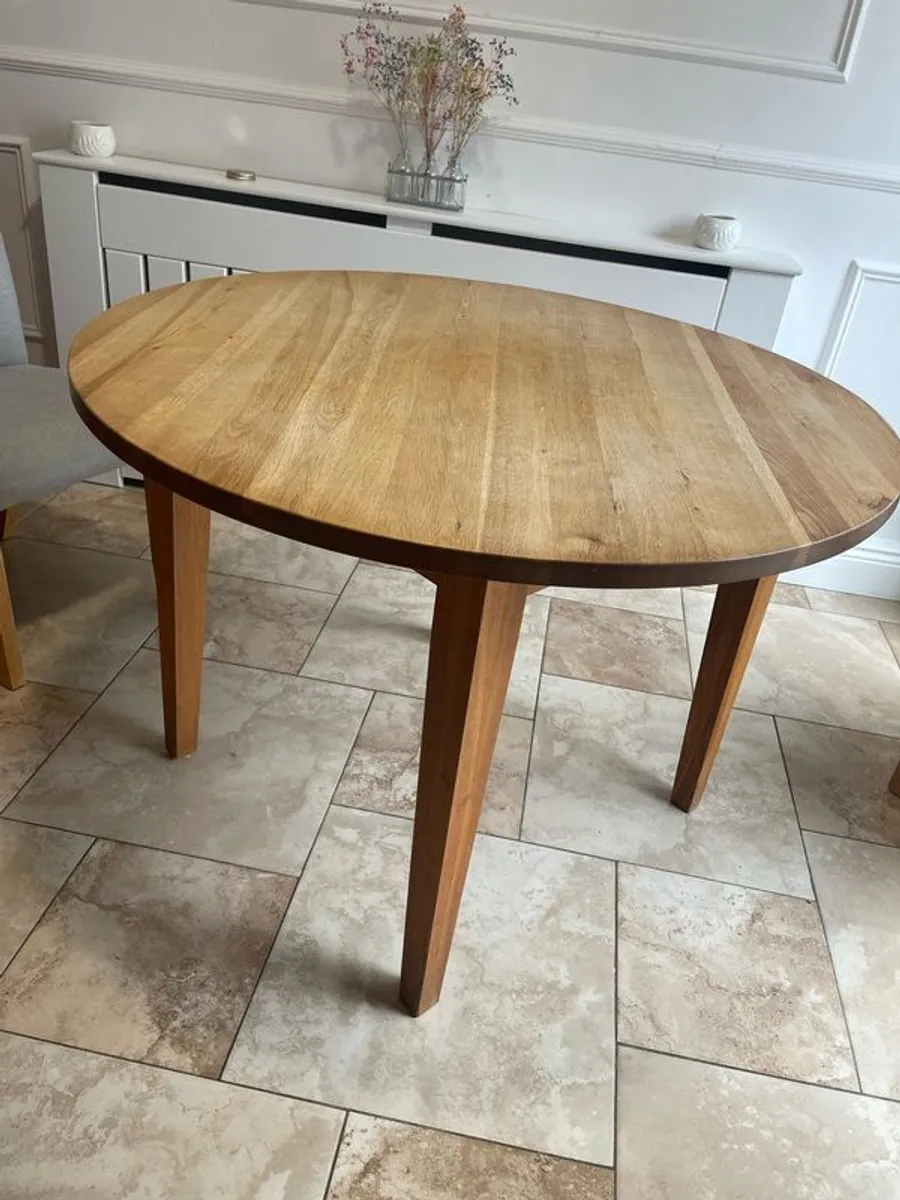 solid oak table - Image 1