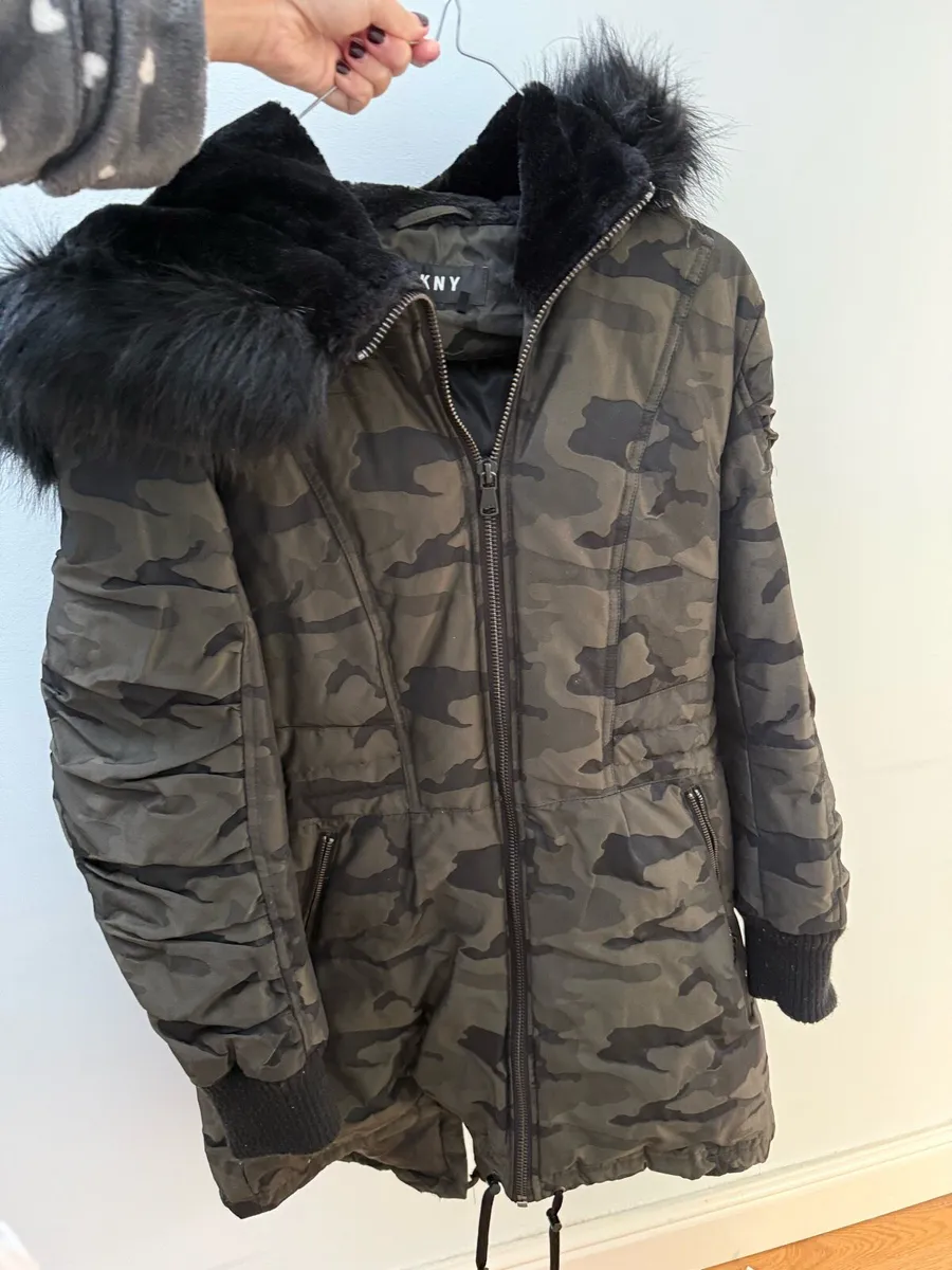 DKNY Army print puffer coat - Image 2