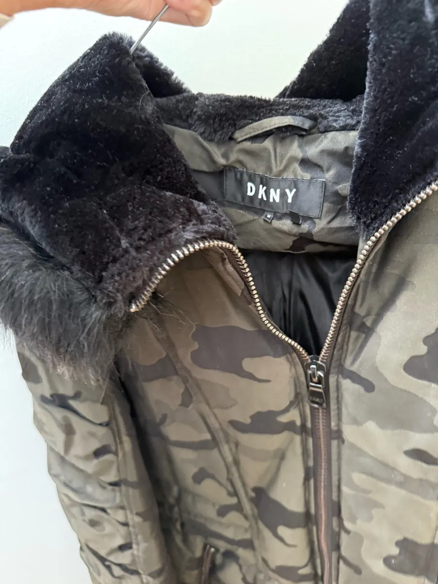 DKNY Army print puffer coat - Image 3