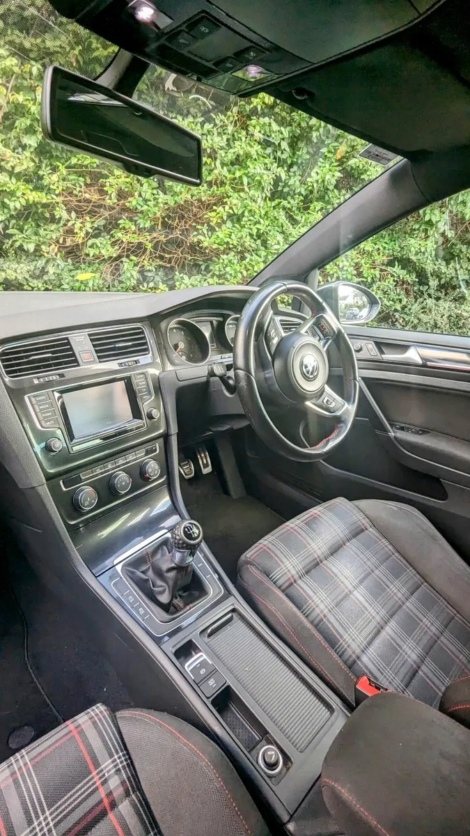 Volkswagen Golf GTI Performance Pack 2014 - Image 3