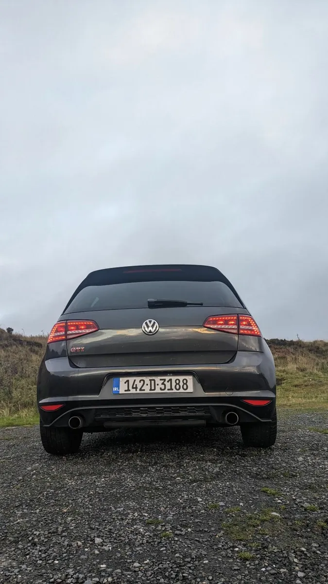 Volkswagen Golf GTI Performance Pack 2014 - Image 2