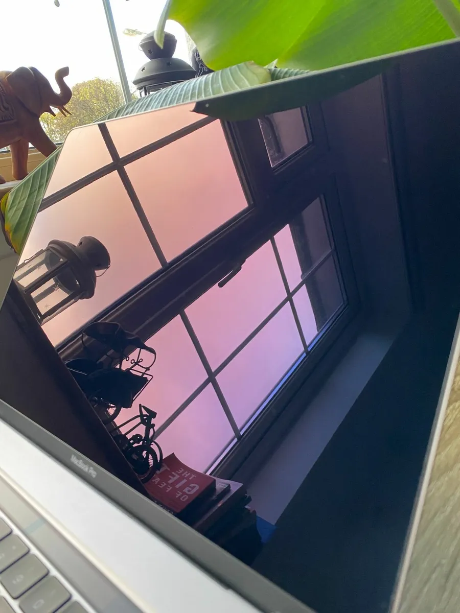 Apple MacBook Pro 16-inch 2019 i7 | 16GB | 512GB - Image 3