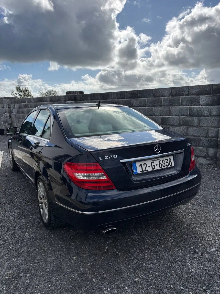 Mercedes-Benz C-Class 2012 C220 - Image 2