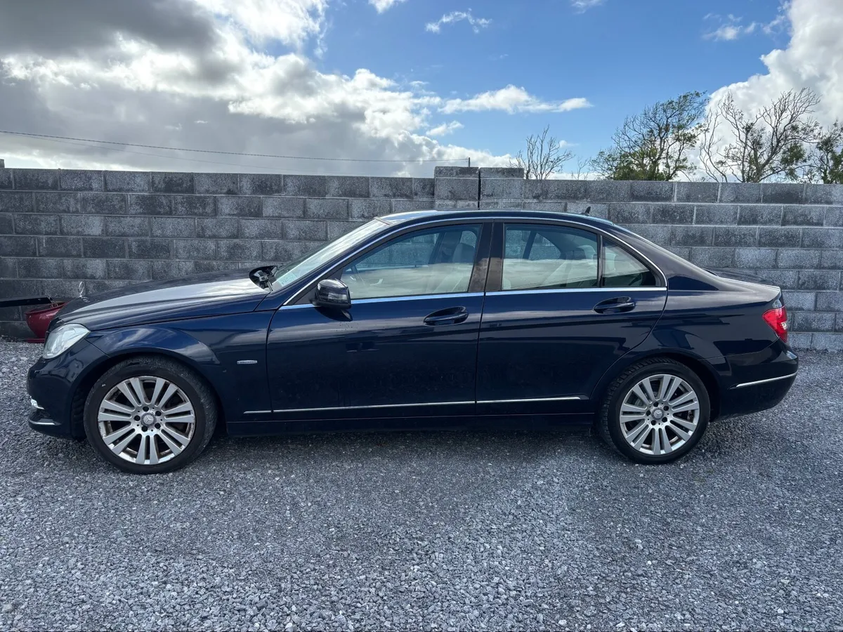 Mercedes-Benz C-Class 2012 C220 - Image 4