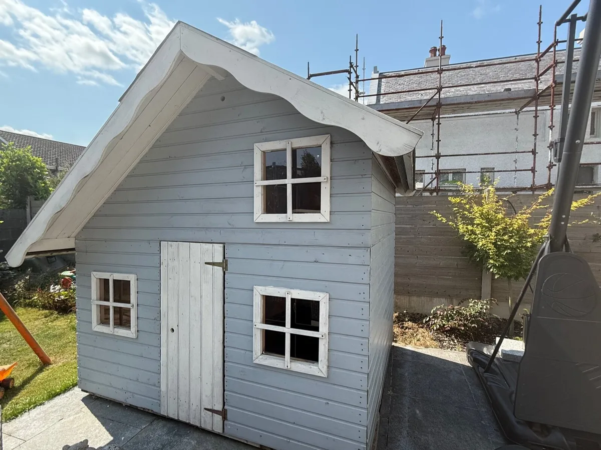 Henesseys kids  playhouse - Image 1