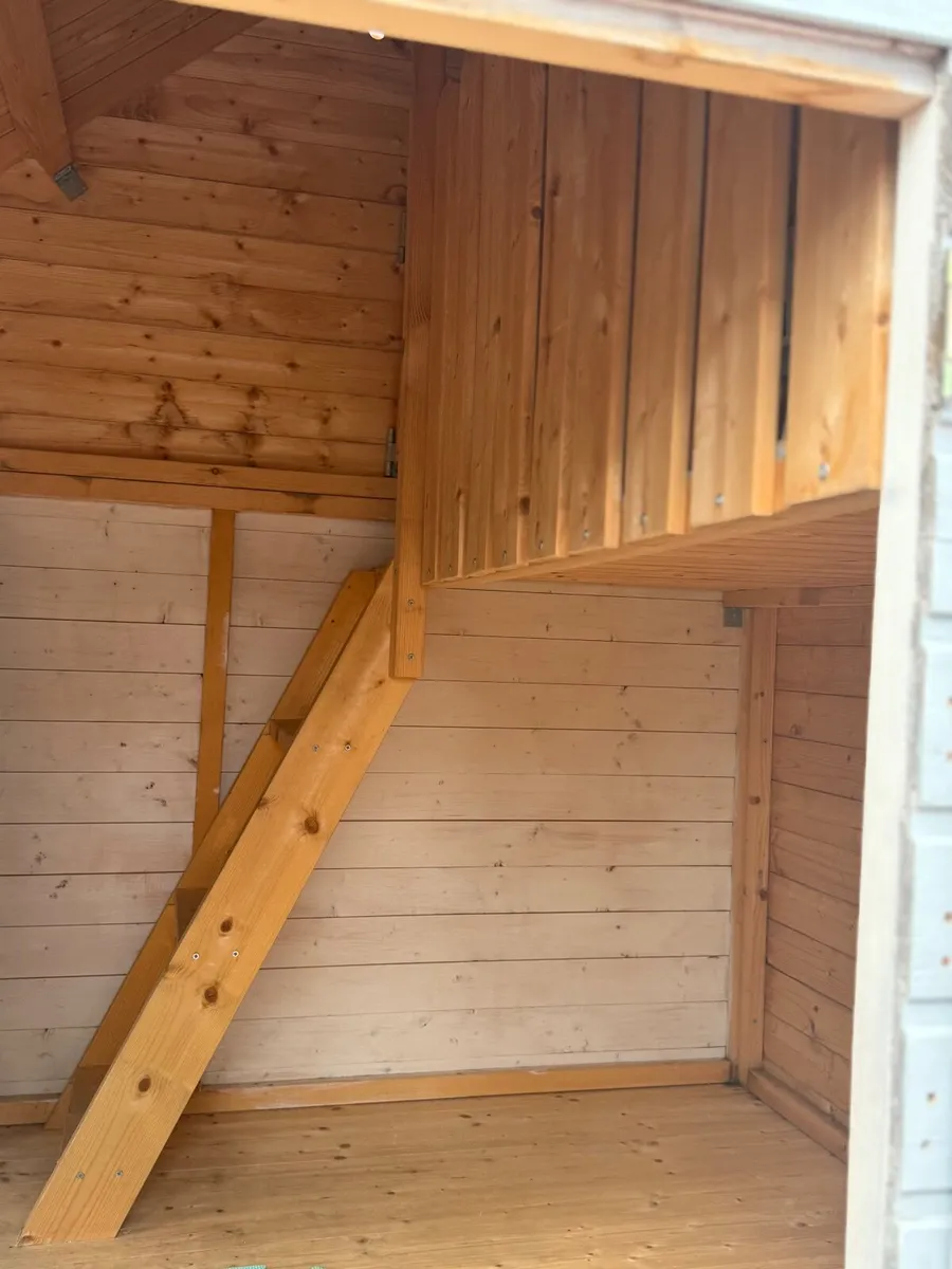 Henesseys kids  playhouse - Image 2