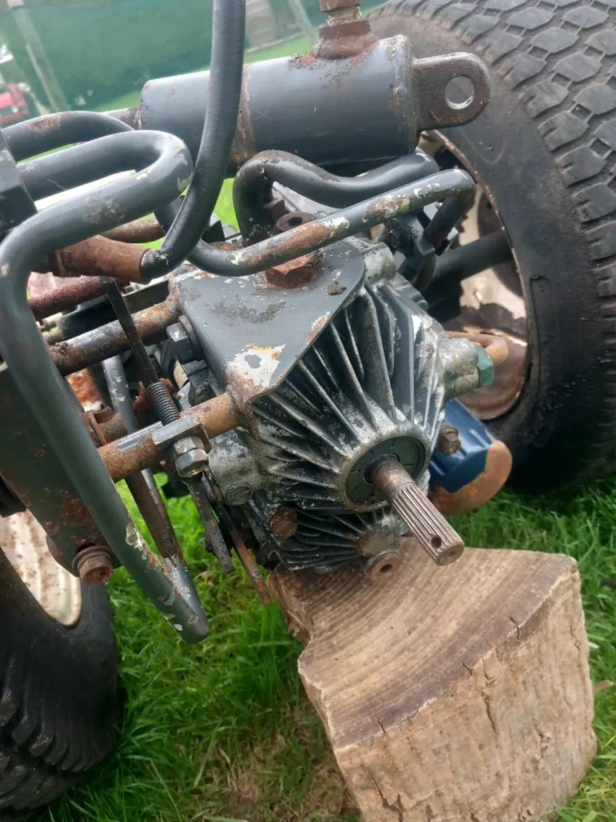 Kubota diesel back axle/wheels - Image 4