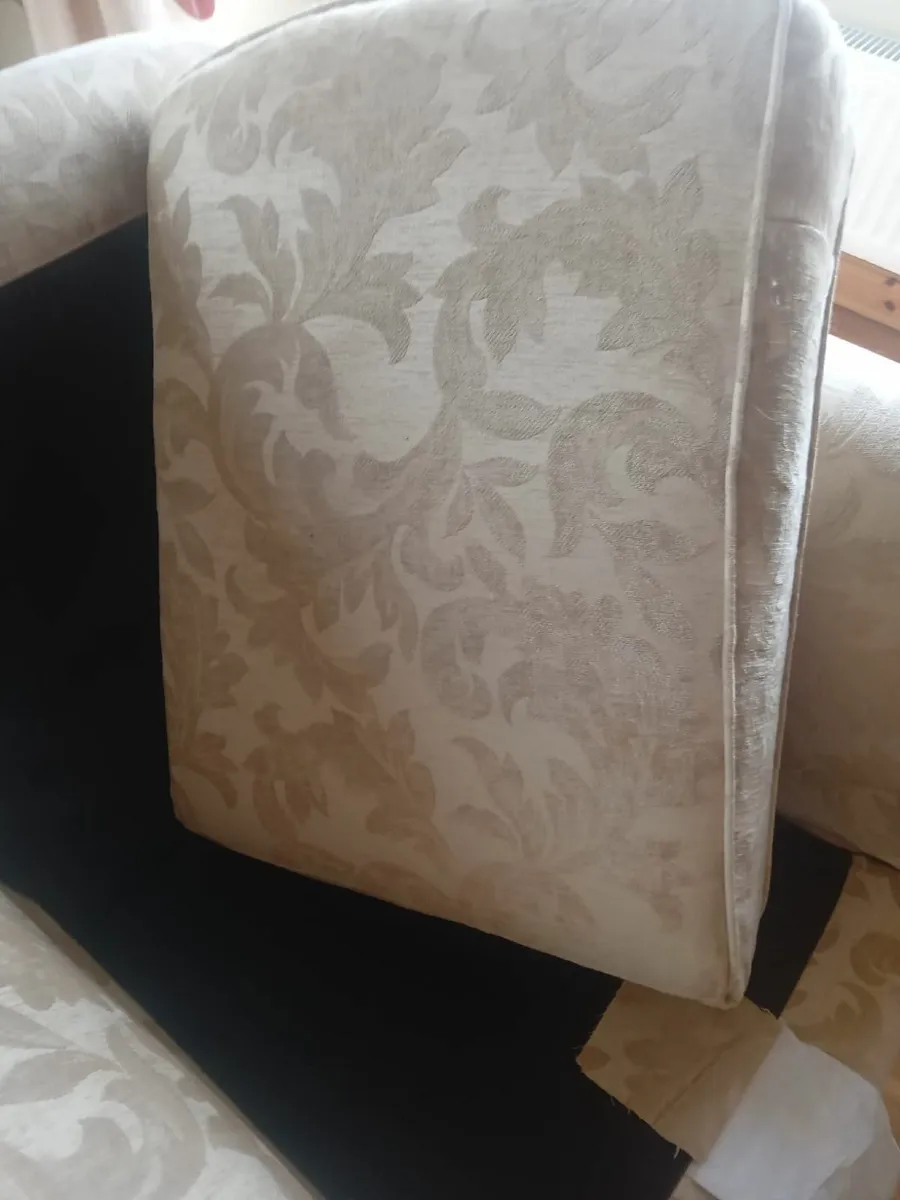 Two cream armchairs - Image 2