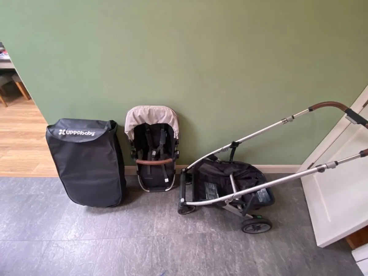 Uppababy Travel System - Cruz V2 - Image 1