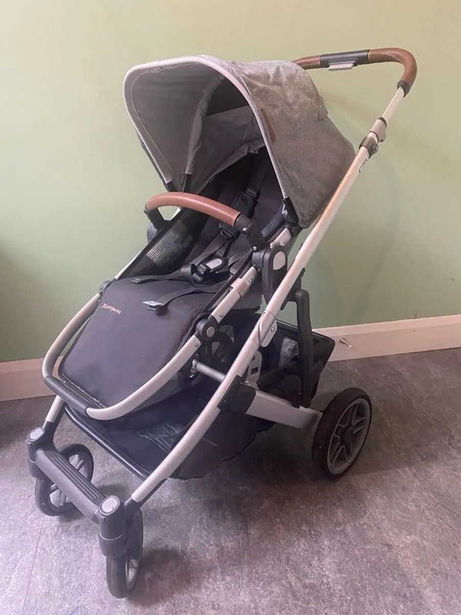 Uppababy Travel System - Cruz V2 - Image 2
