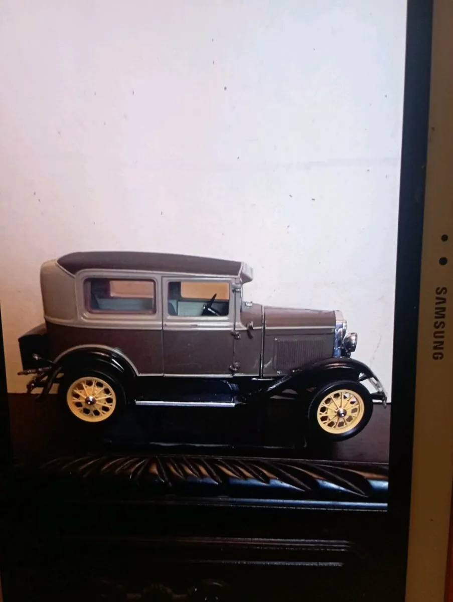 1931 FORD MODLE A  TUDOR SADAN DIE CAST MODLE.CAR. - Image 3