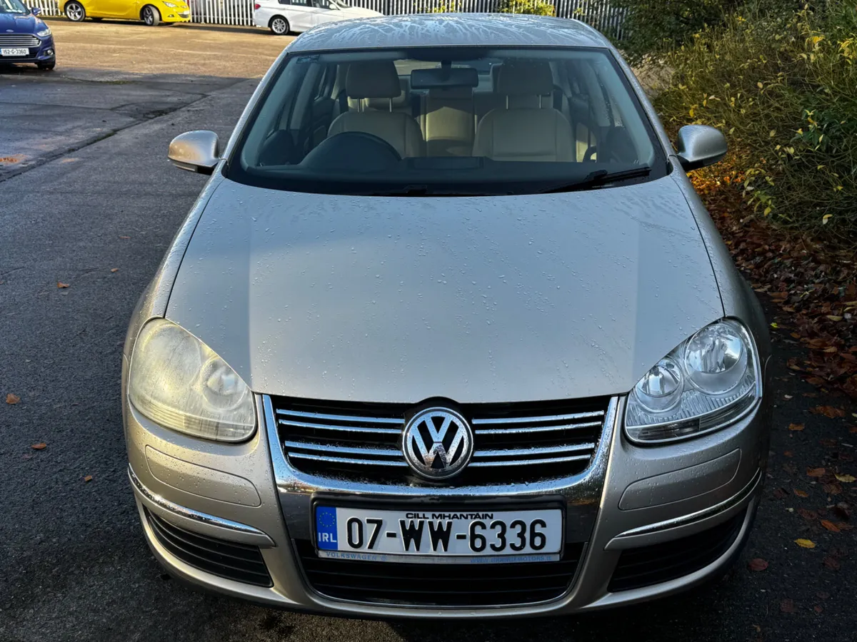 Volkswagen Jetta Low mileage - Image 2