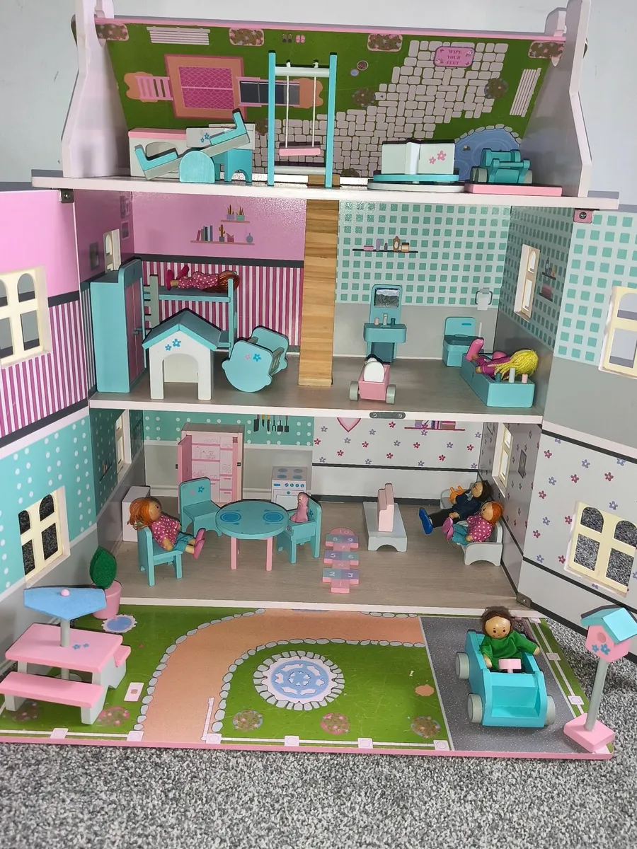 Wooden Dolls House - Image 1