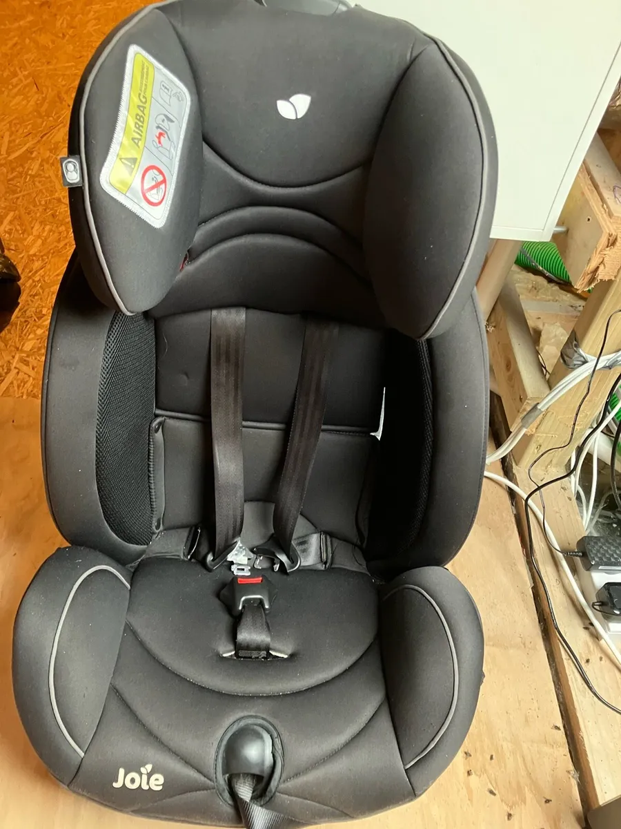 Swivel car seat - Image 1