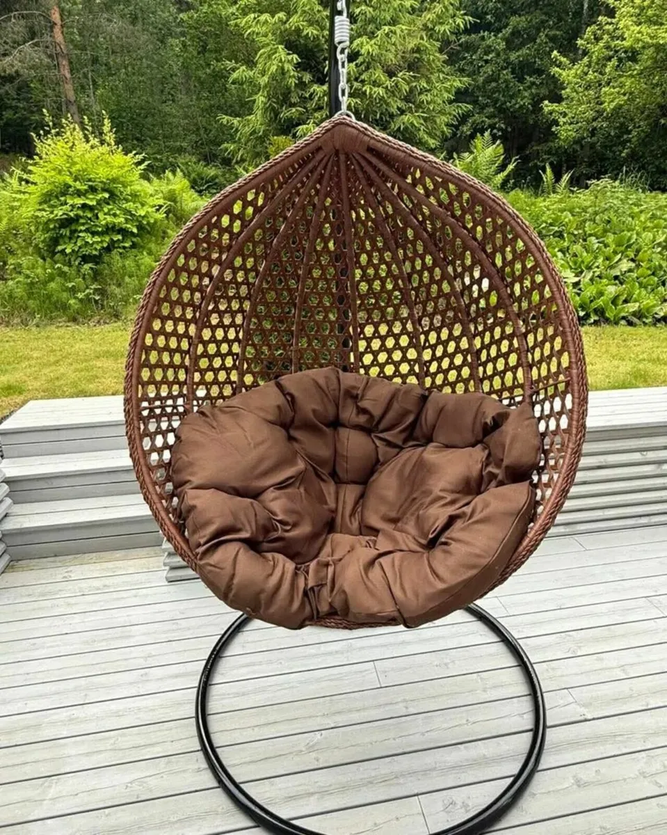 Egg Chair with Cushion and frame - Image 1