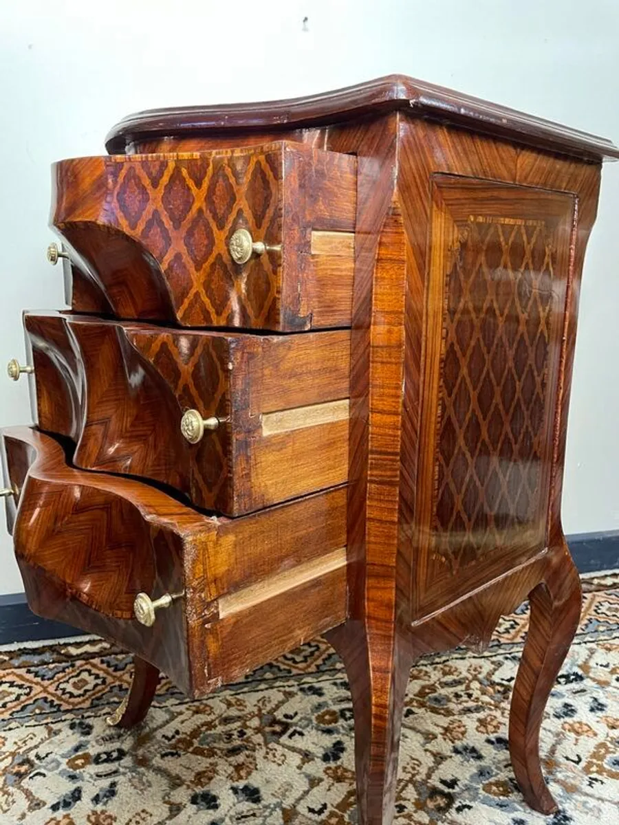 Invertedly Carved Chest of Drawers in Mahogany and Kingwood - Image 2