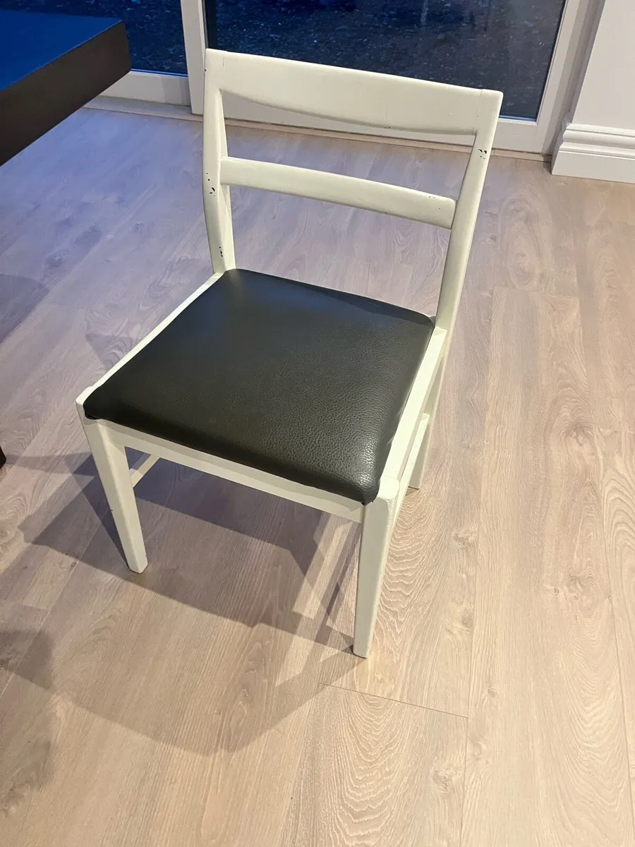 Dining chairs - Image 2