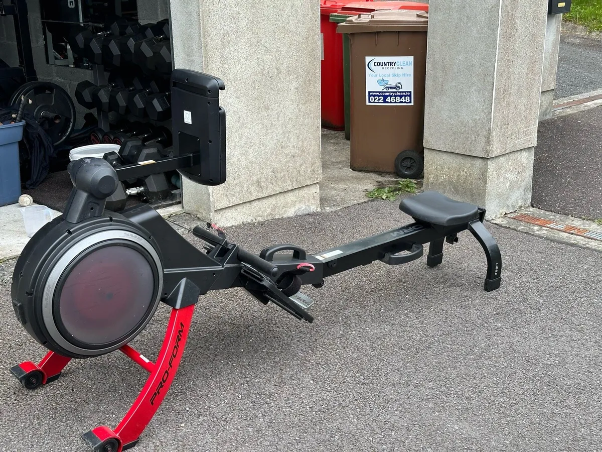 Proform 750r rowing machine - Image 1