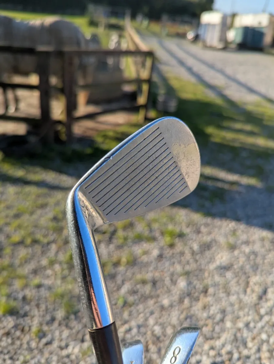 Golf clubs (Mizuno irons) - Image 3