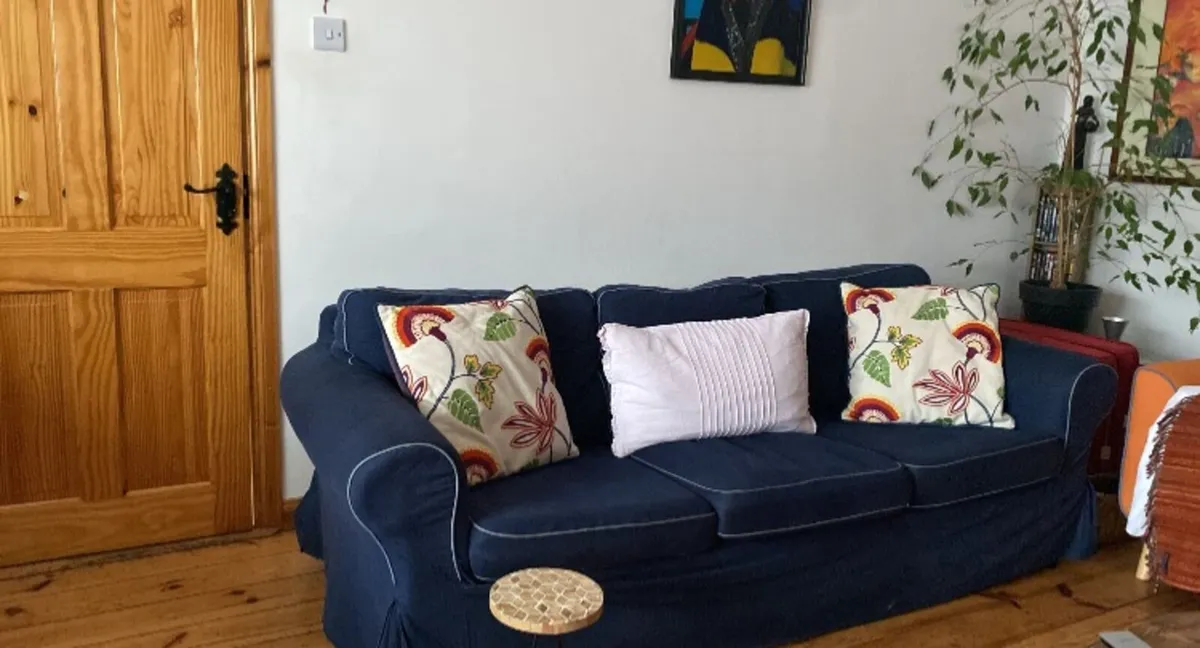 3 seater couch - Image 1