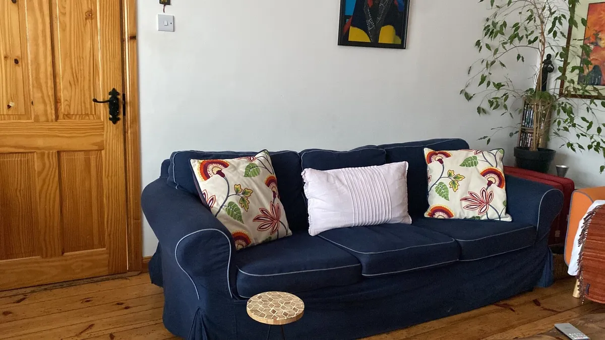 3 seater couch - Image 4