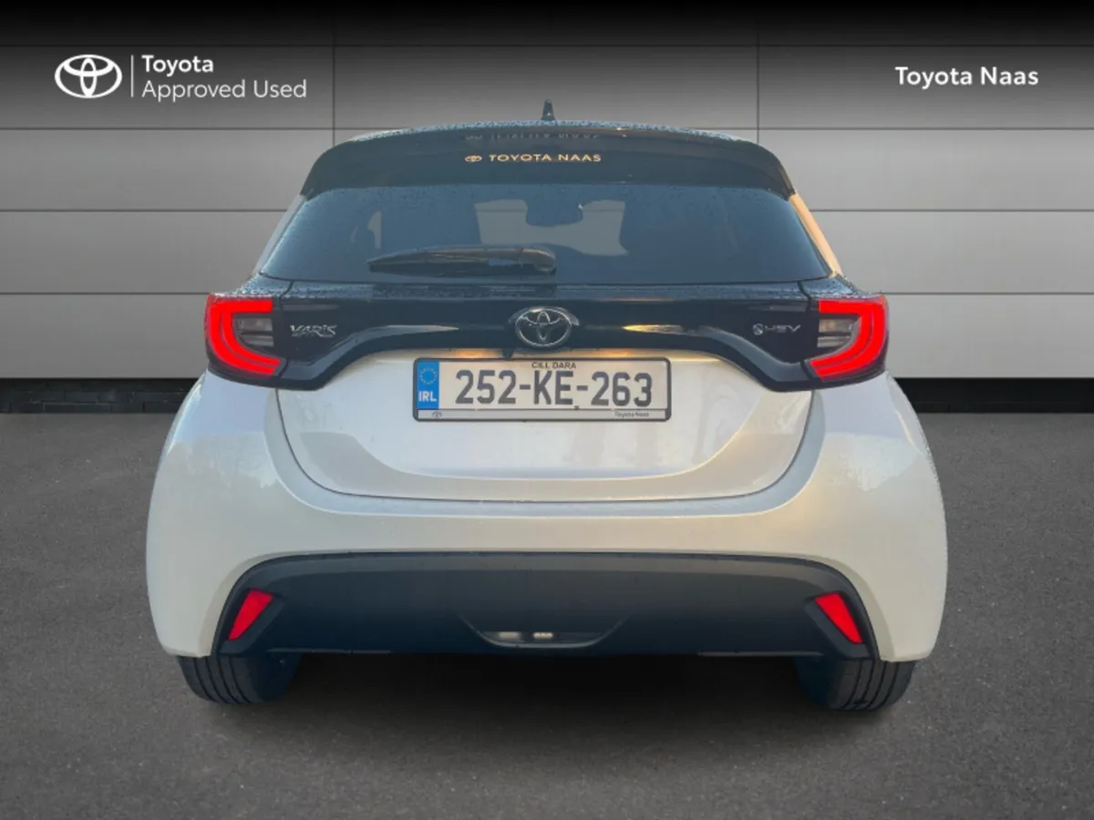 Toyota Yaris YARIS LUNA SPORT - Image 4