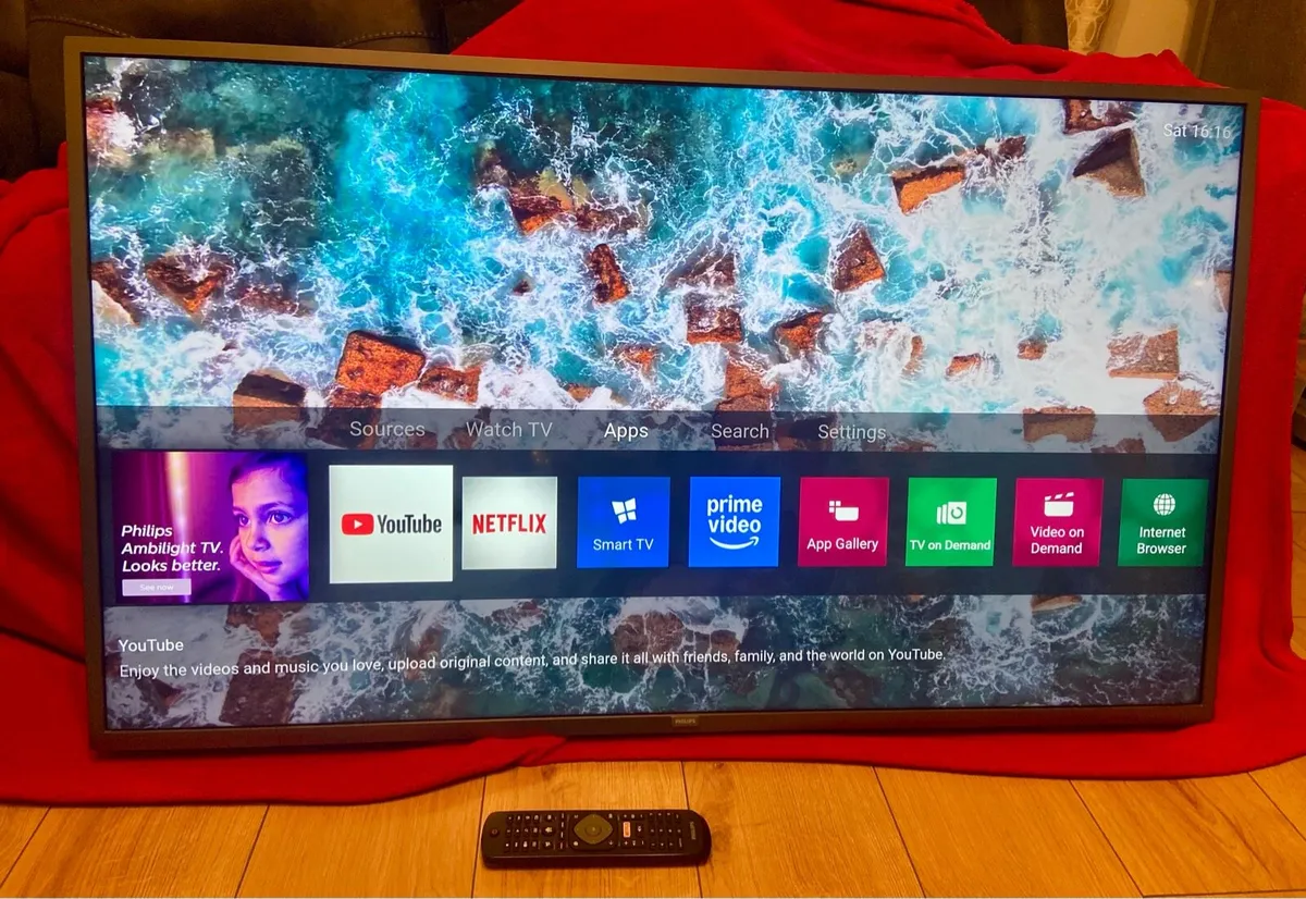 Philips 50” 4K Smart TV & Wall Bracket - Image 2