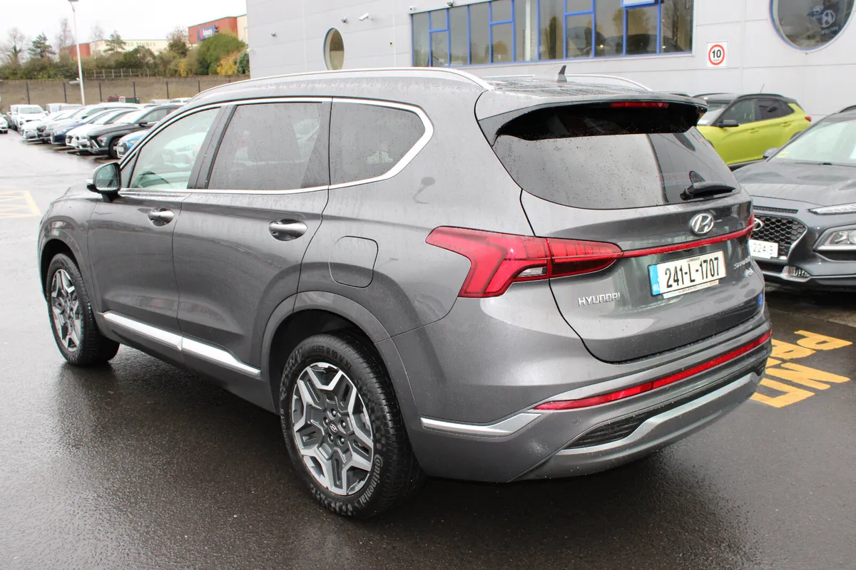 Hyundai Santa Fe 2024 - Image 3