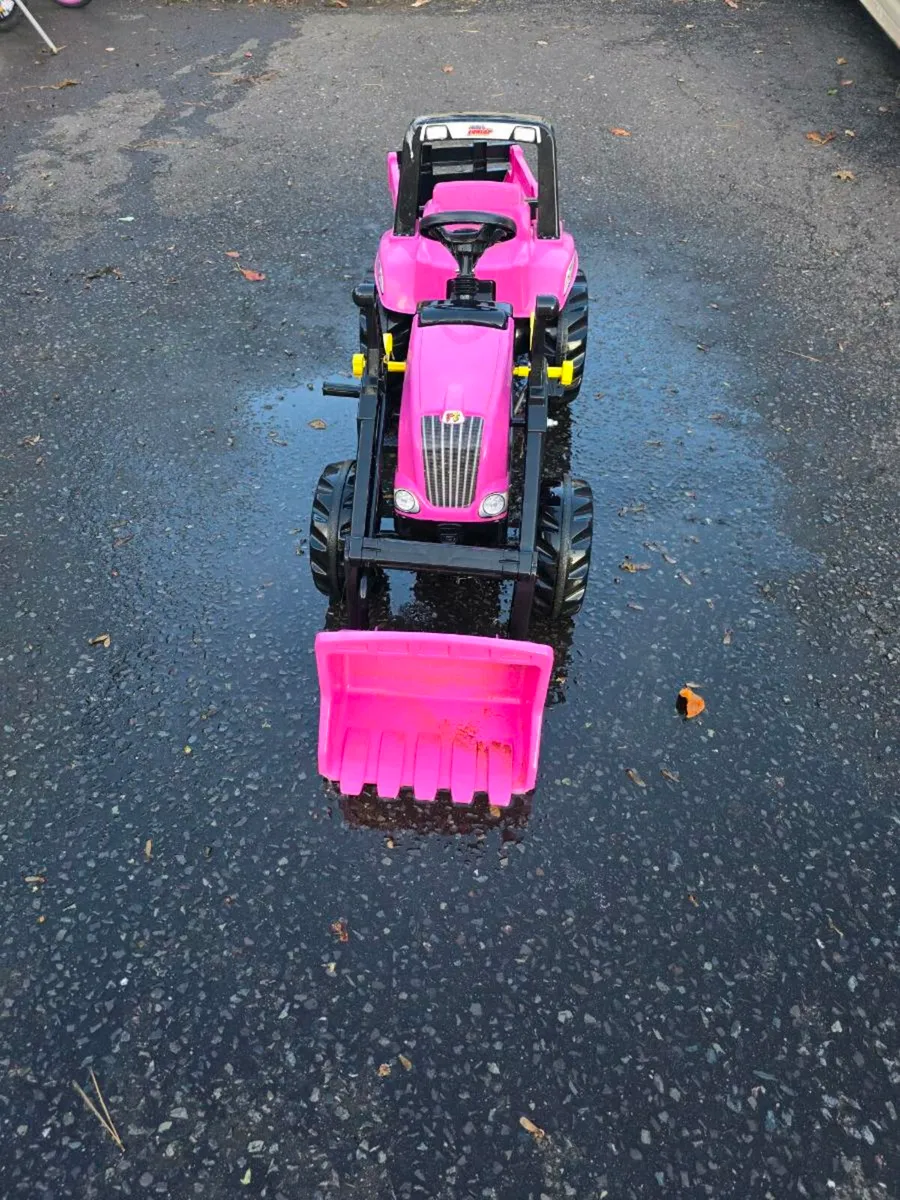 Girls rolly junior ride on tractor and trailer - Image 4