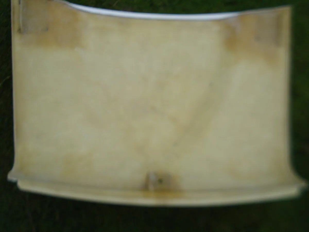 CLASSIC MINI 1959-2000 FIBREGLASS BULGE BONNET. - Image 3