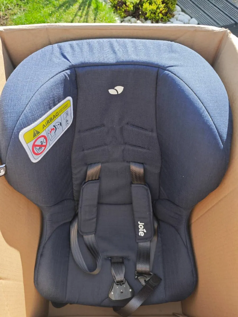 Car seat Child seat group 0+/1 almost new 0-18Kg - Image 4