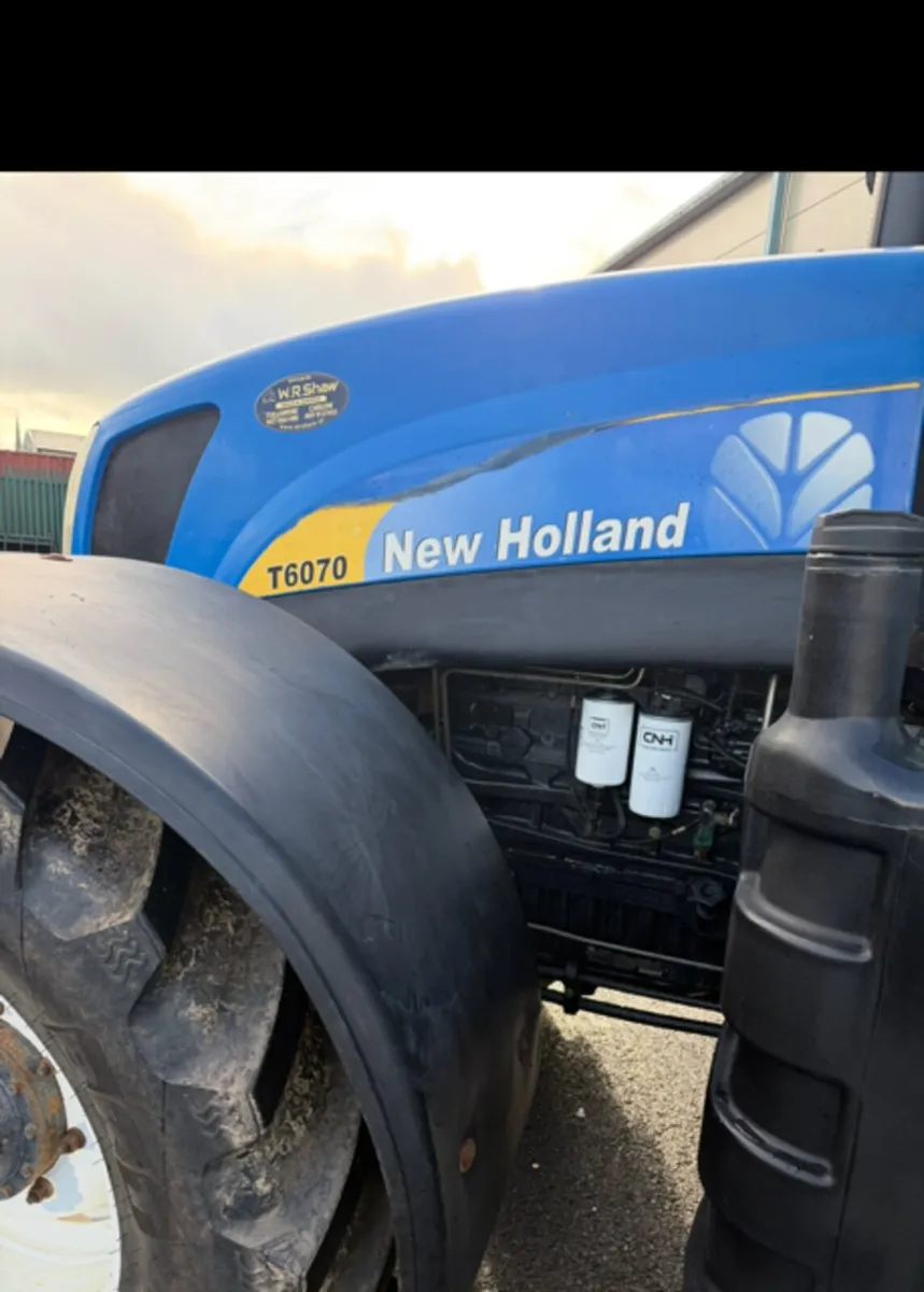 New Holland  6070 R/C - Image 2