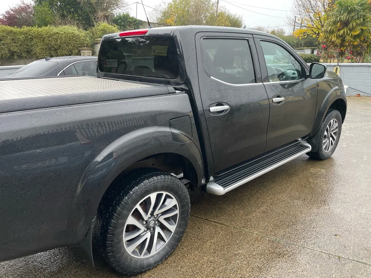 2017 Nissan Navara 2.3 Crew Cab - Image 3