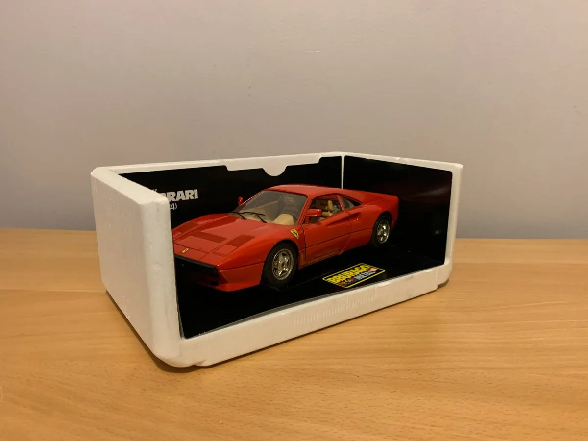 1984 Ferrari GTO 1/18 Burago Model Car - Image 4
