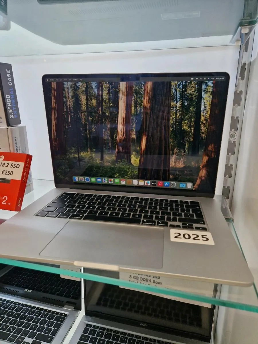 Macbook Air 2024 - Image 2