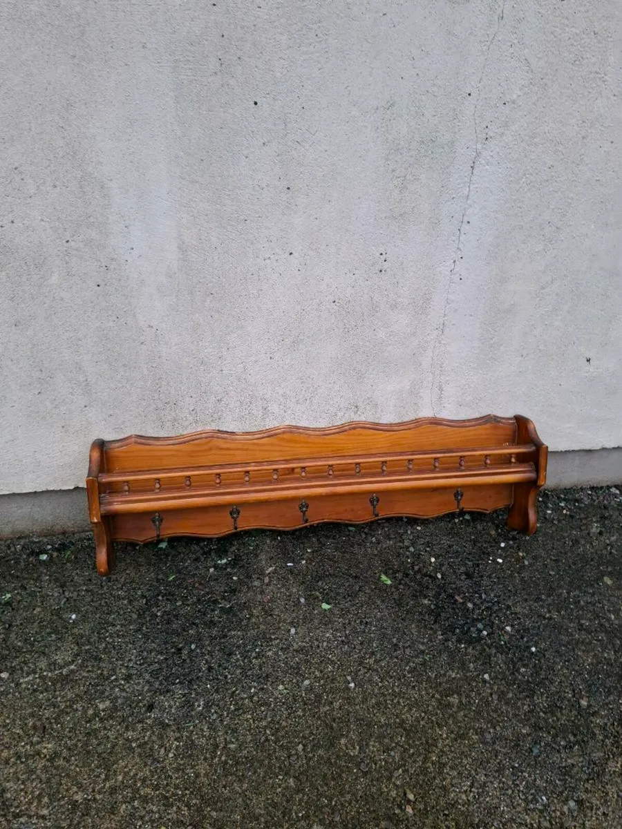 Long wood coat holder shelf possible to post - Image 2