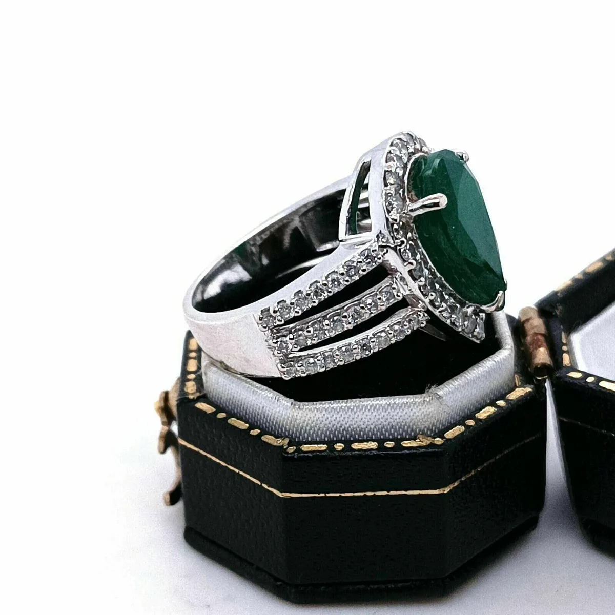 Pear Shape Emerald & Diamond Ring, 14k Gold - Image 4