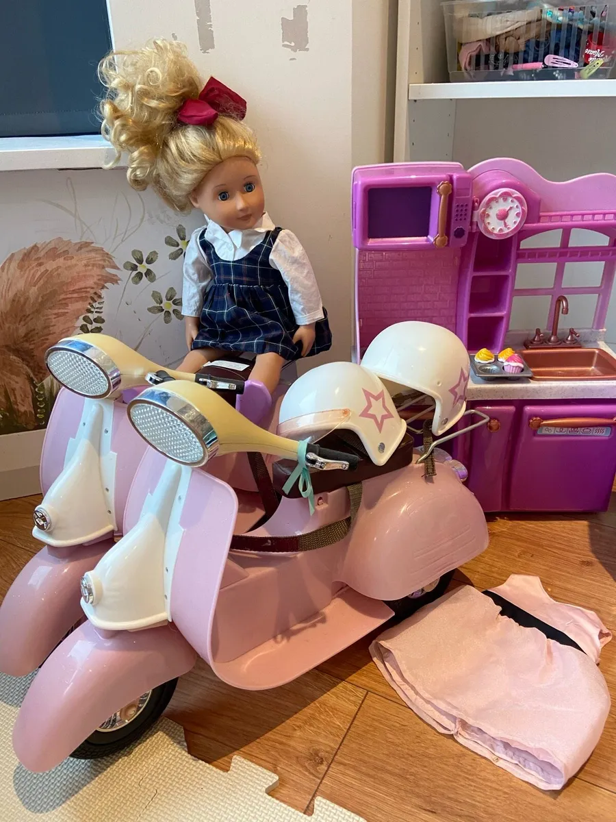 Our Generation Lot: Van, Bikes, Fridge, Kitchen - Image 2