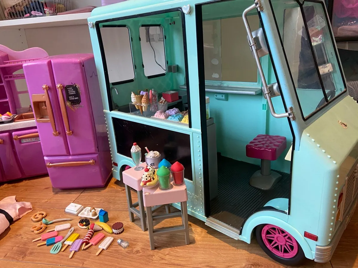 Our Generation Lot: Van, Bikes, Fridge, Kitchen - Image 3