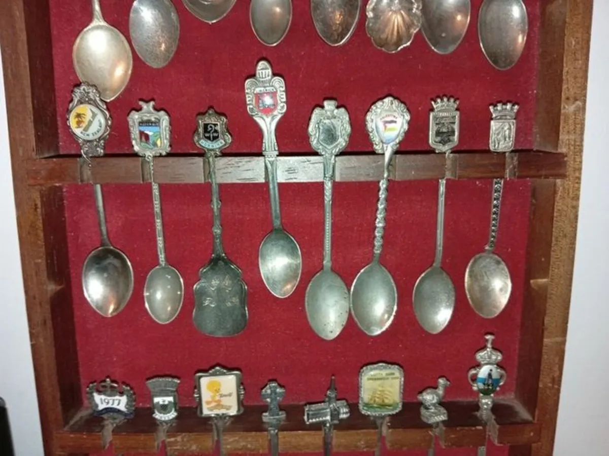 Collection Of Souvenir Teaspoons Worldwide On Disp - Image 4