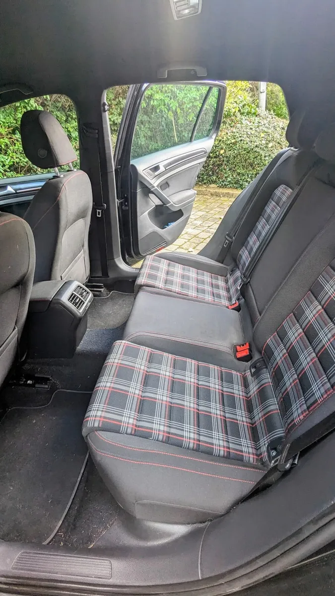 Volkswagen Golf GTI Performance Pack 2014 - Image 4