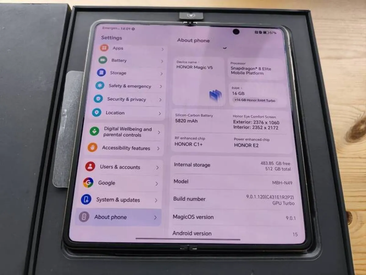 Honor Magic V5 512gb Trade-ins / Swaps Welcome Available in Black Gold and Ivory White Colours - Image 3