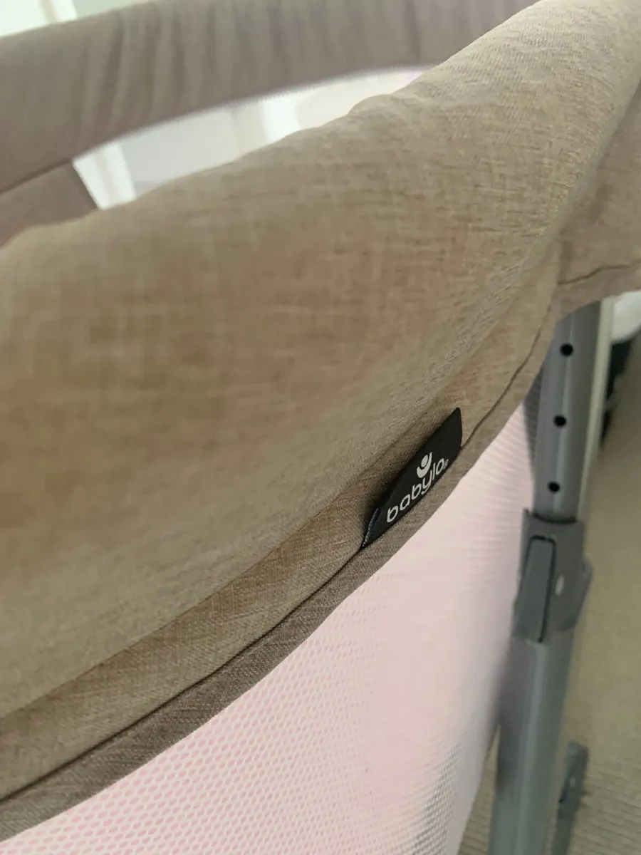 Baby crib/sleeper - Image 2